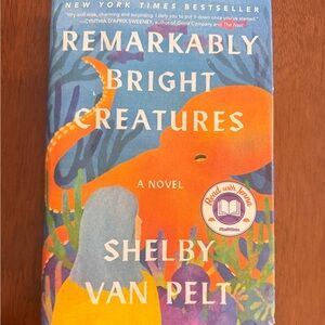 Remarkably Bright Creatures - Hardback novel 📘